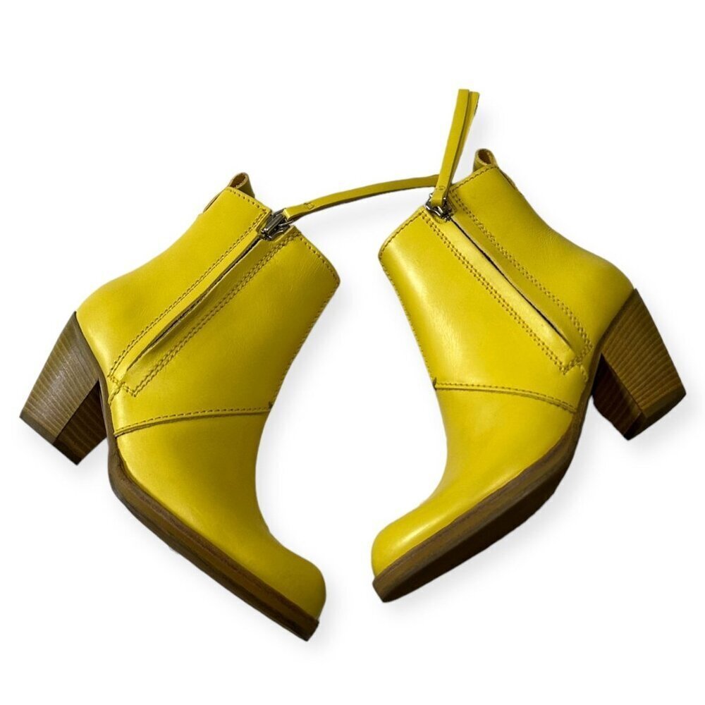 Acne Studios Pistol Boots in Lemon Yellow Leather – Size 37 – New in Box - Picture 5 of 16